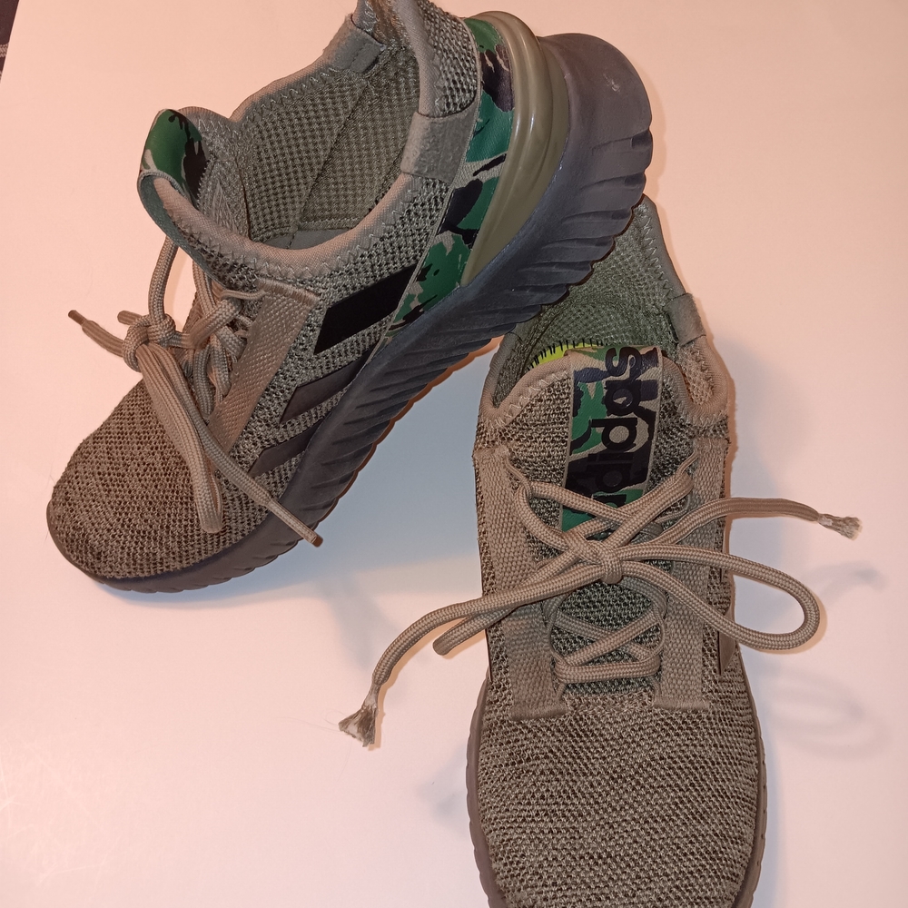 Adidas Kaptir 2.0 Orbit Running Shoes (GY8027) Preowned Green/Camo  Men's Sz 7.5